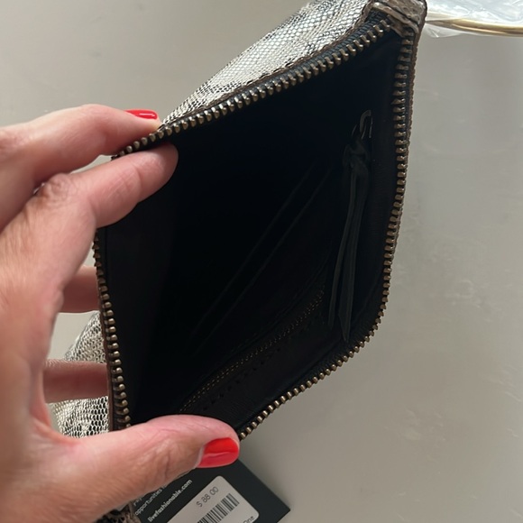 ABLE clutch/wristlet - Picture 4 of 4